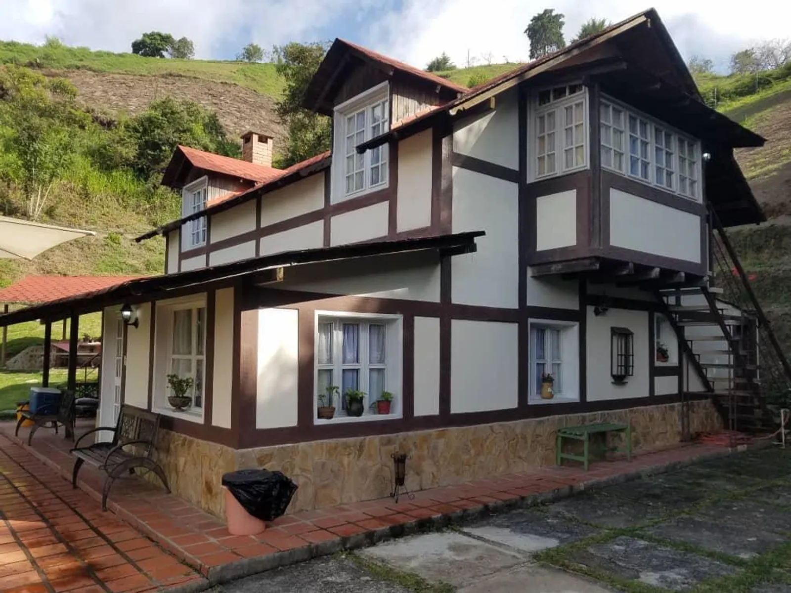 Fachada de las cabañas estilo alemán en la Colonia Tovar
